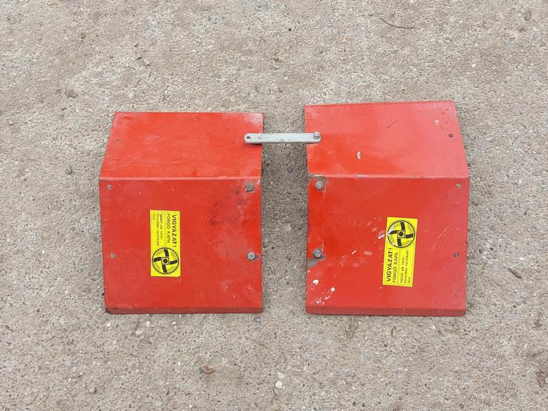 Robi 55 / 56 / 106 / 116  kapálógép sárvédő lemez ( párban ) új fajta