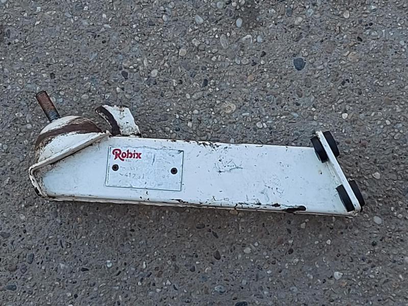 Robi - 55 / 56 / 106 stb... kapálógép kormánytartó ( rezgéscsillapitóval )