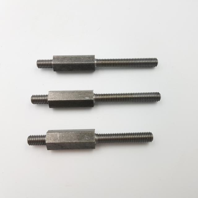 Robi 55 kapálógép benzintank / üzemanyagtank rögzítő tőcsavar készlet