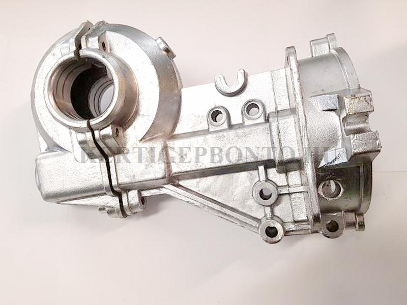 Robi 66/ 116/ 156 kapálógép hajtóműház ( üres )