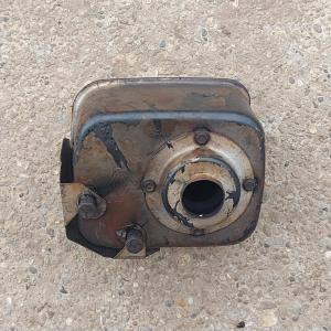 Briggs 8 - 10 Le motor kipufogó