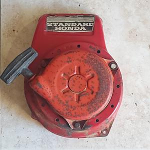 Honda F 400 / F 600 / G 150 / G 200 kapálógép berántó szerkezet komplett ( házzal )