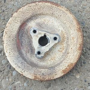 Honda F 400 kapálógép ékszijtárcsa ( nagy, a hajtáshoz )