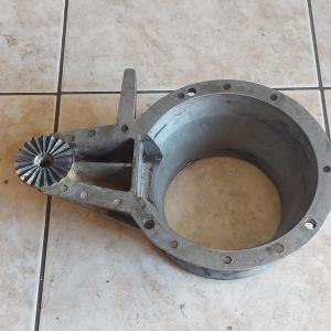 KF-04 kapálógép kuplungház ( Bontott  )