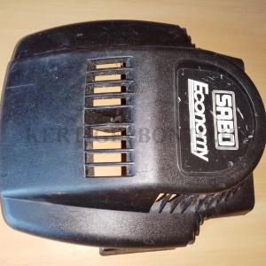 Sabo 43-4 fűnyíró motorburkolat