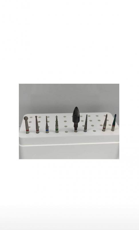 BAKOS ERIKA ajánlásával kézre-lábra köröm és bőrelőkészítő 8 db-os szett