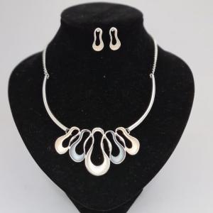 FASHION JEWELRY 180508