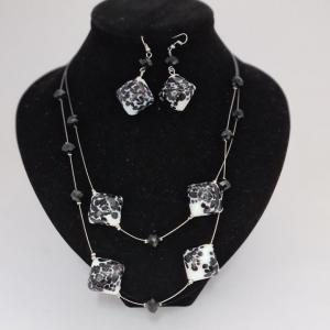 FASHION JEWELRY  FEKETE-FEHÉR SZÍNŰ