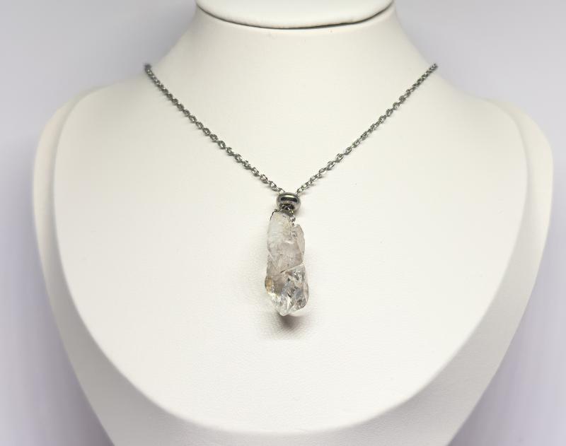 Enhydro kvarc nemesacél láncon 1