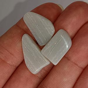 Nemesopál csiszolt marokkő