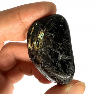 Valódi Nuummit nagy marokkő