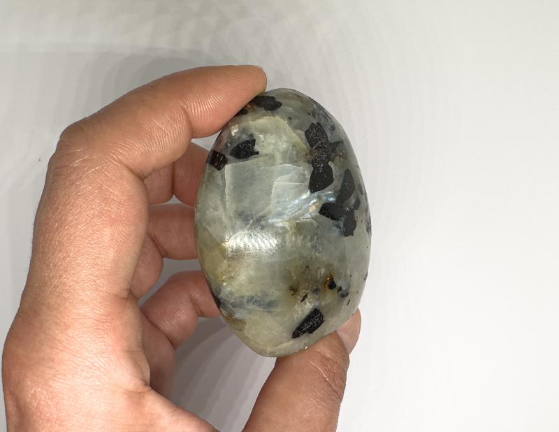 Garnierit csiszolt forma 1