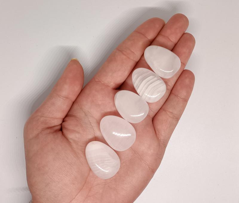 Mangano Kalcit marokkő UV aktív