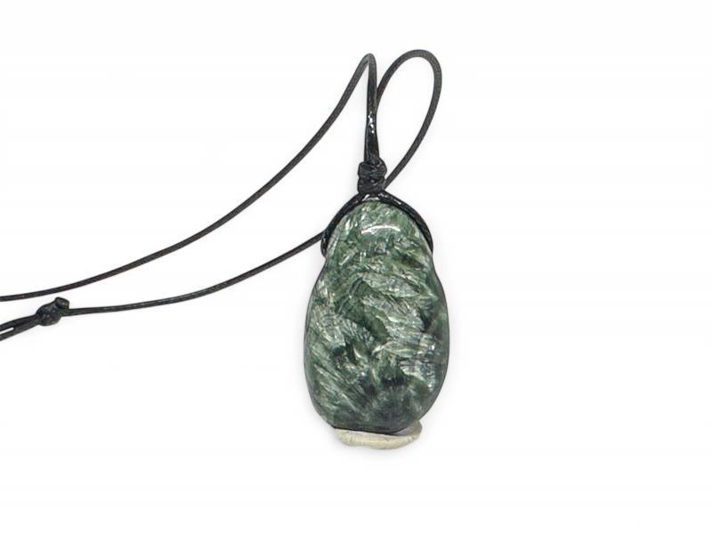 Szerafinit nyaklánc