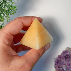 Sárga Kalcit piramis
