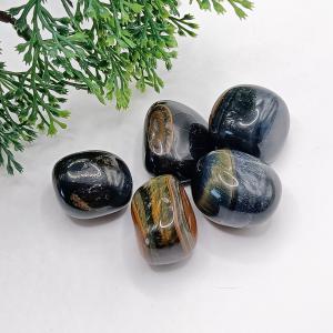 Sólyomszem marokkő