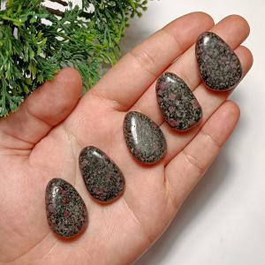 Spinell mátrixban marokkő