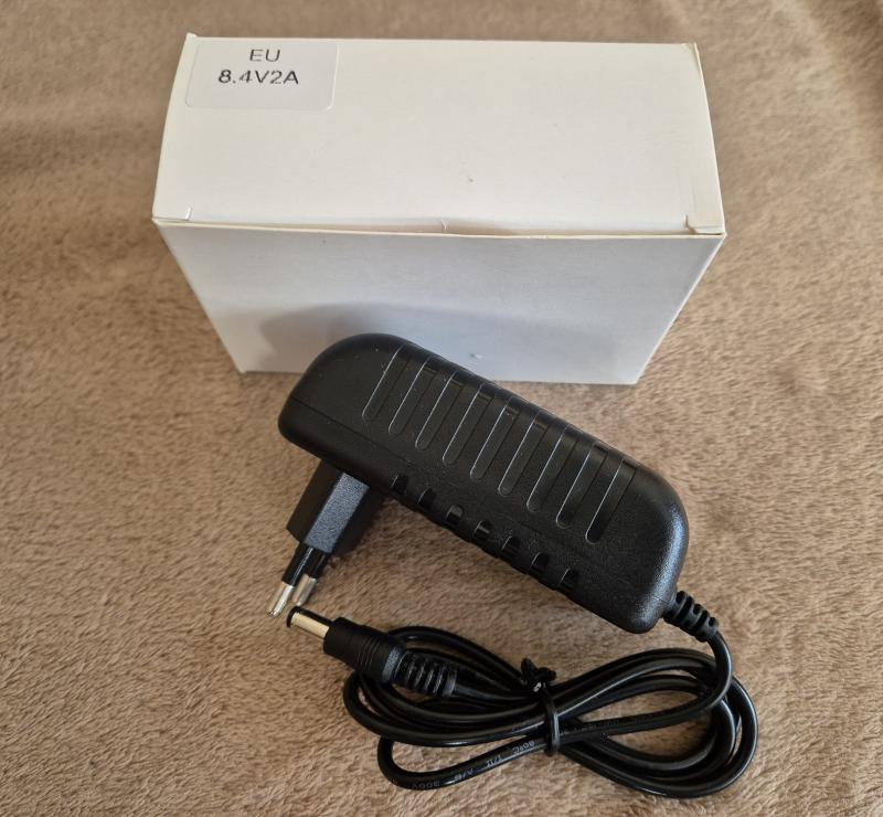 etetőhajó 2A-es hálózati gyorstöltő