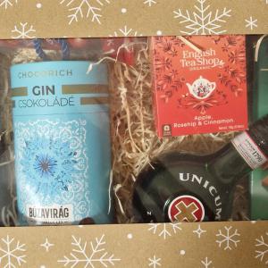 Karácsonyi Unicum ajándékbox gines csokoládéval