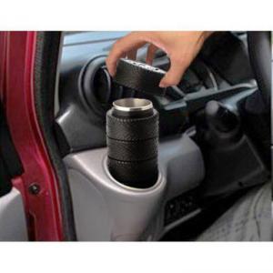 Kerék, gumis formájú termoszos bögre férfiaknak