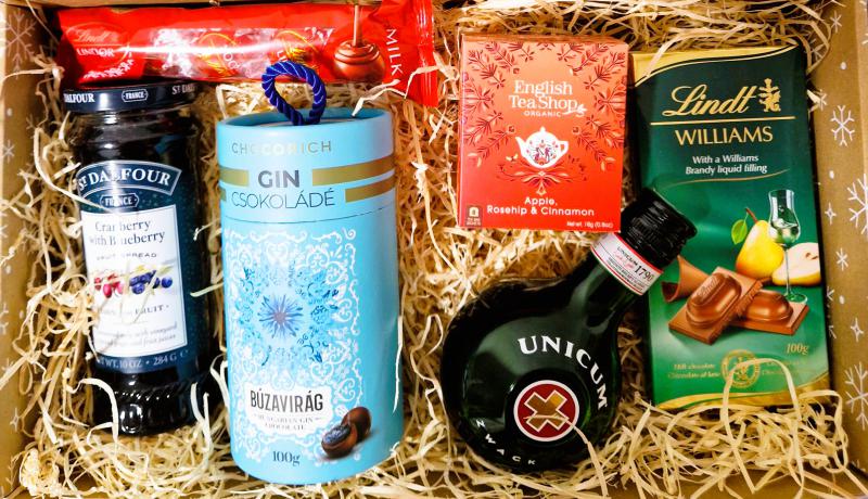 Karácsonyi Unicum ajándékbox gines csokoládéval