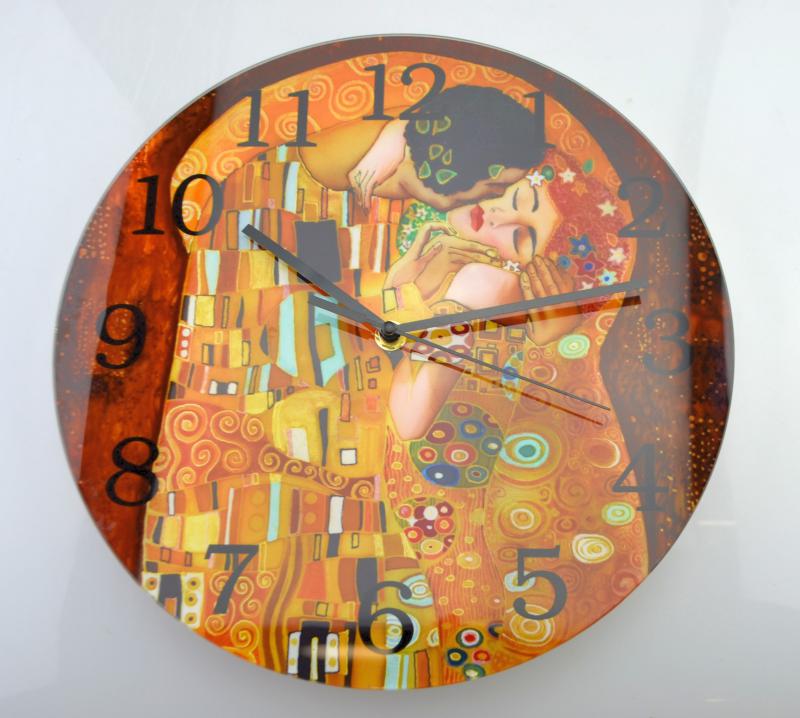 Klimt A Csók mintájú üveg falióra 30 cm-es