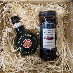 Karácsonyi Unicum ajándékbox St. Dalfour lekvárral