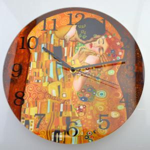 Klimt A Csók mintájú üveg falióra 30 cm-es