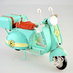 Vespa robogó makett, retro