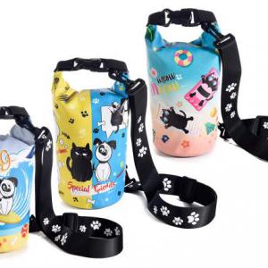 Vízálló strandtáska vállpánttal