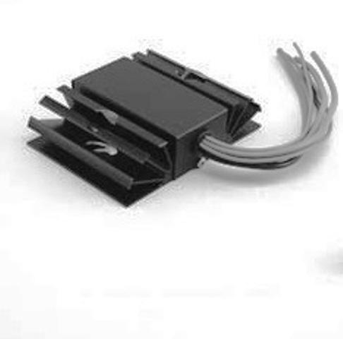 Feszűltség szabályozó megereősített