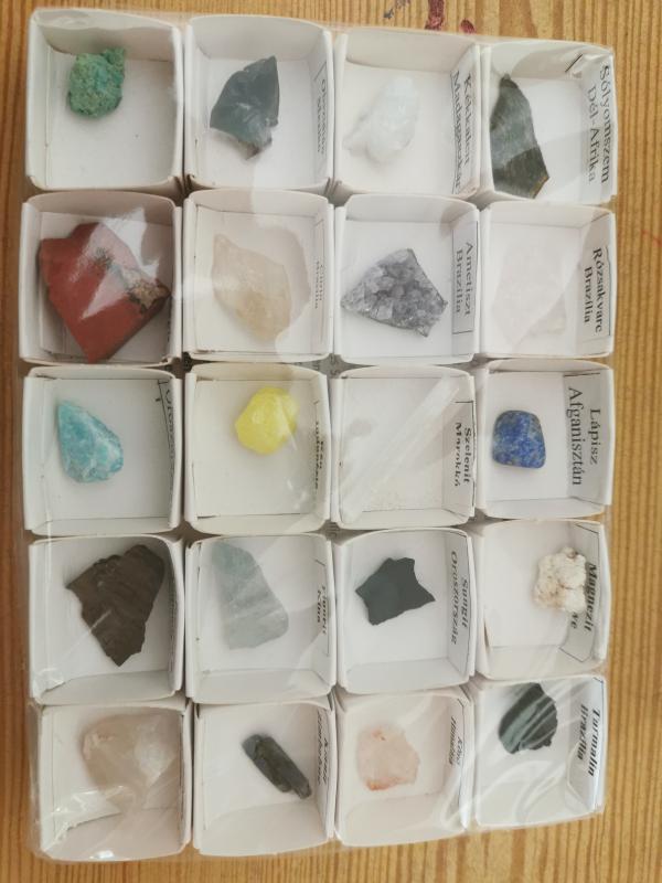 20 darabos ásványgyűjtemény