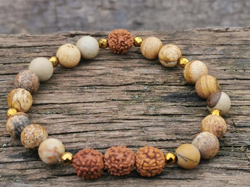 Jáspis-Rudraksha karkötő