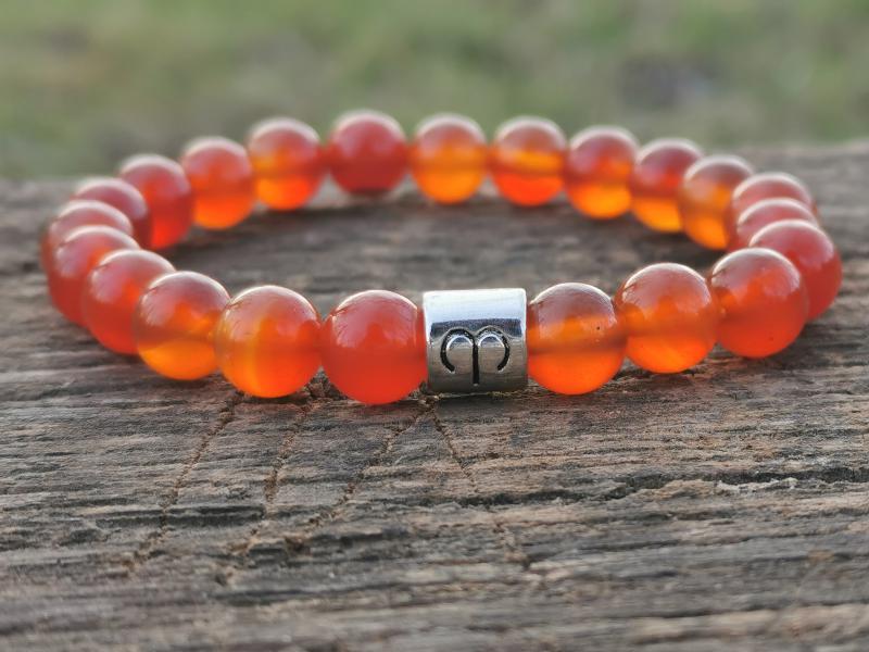 Kos karneol karkötő