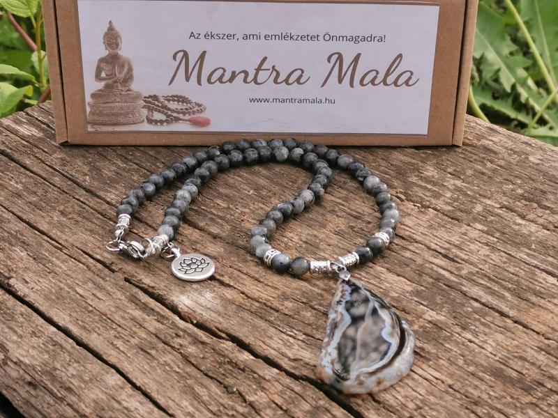 Larvikit nyaklánc achát szelet medállal