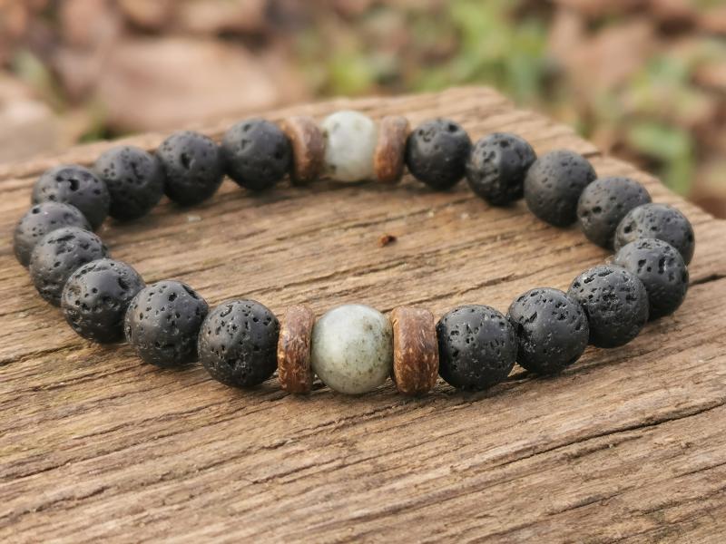 Lávakő-Labradorit karkötő