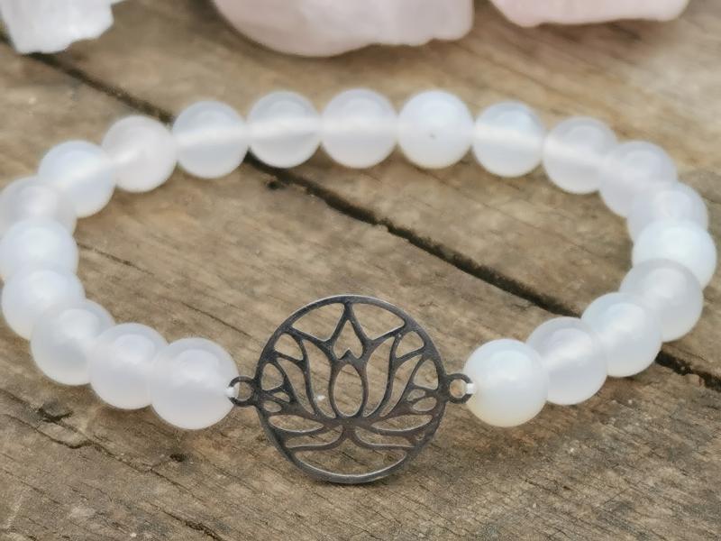 Lótusz karkötő