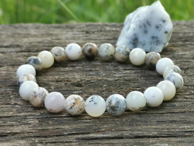 Merlinit karkötő ajándék kővel