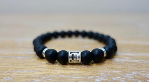 Ónix karkötő zodiákus jellel