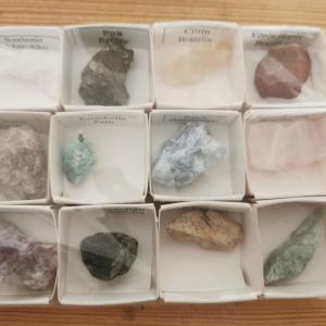 Ásványgyűjtemény 12 darabos