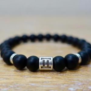 Ónix karkötő zodiákus jellel