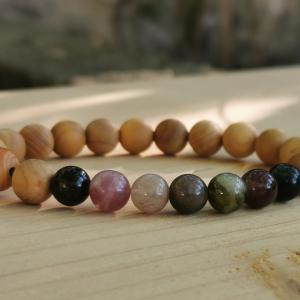 Turmalin szantálfa karkötő