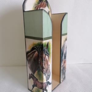 Papírzsebkendő tartó 08