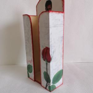 Papírzsebkendő tartó 17