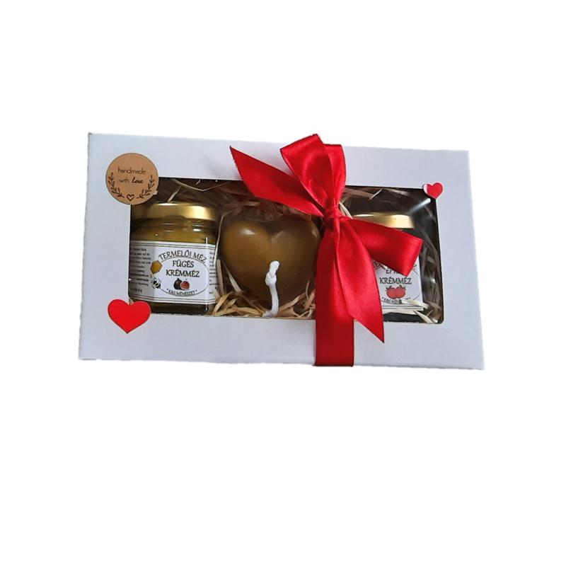 2x50 g ízesített méz, szív gyertyával, karton díszdobozban, szalaggal