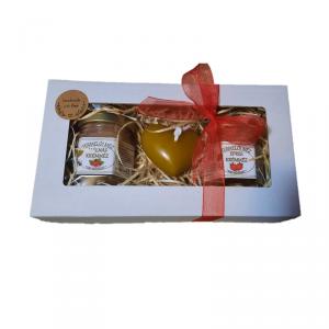 2x50 g ízesített méz, szív gyertyával, karton díszdobozban, szalaggal