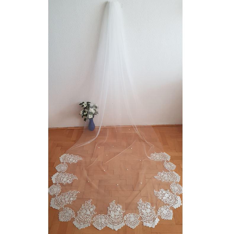 1 rétegű, csipkés szélű EKRÜ, 3 méteres menyasszonyi fátyol (95.2)