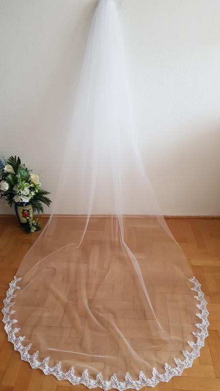 1 rétegű, csipkés szélű FEHÉR, 3 méteres menyasszonyi fátyol (85.1)