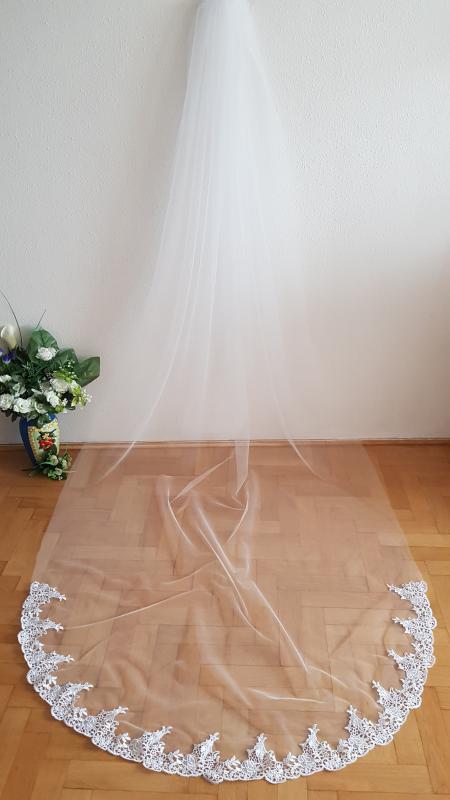 1 rétegű, csipkés szélű HÓFEHÉR, 3 méteres menyasszonyi fátyol (86.1)