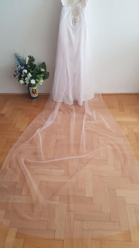 1 rétegű, szegetlen szélű, HALVÁNY PÚDER / RÓZSASZÍN, 3 méteres menyasszonyi váll fátyol, cape fátyol, palást (35.3)